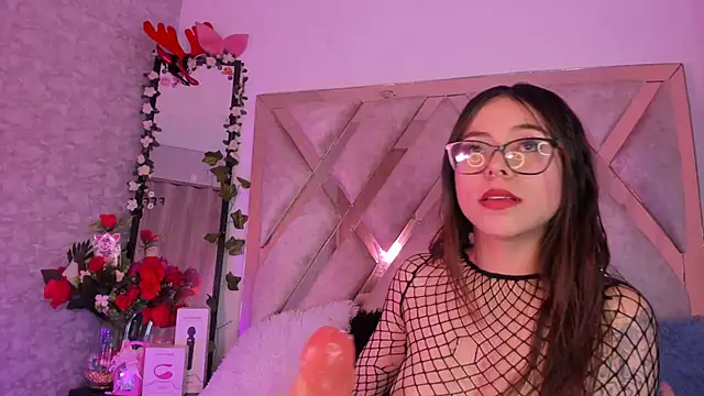 sarawiliamx online show from 04/06/26, 03:35