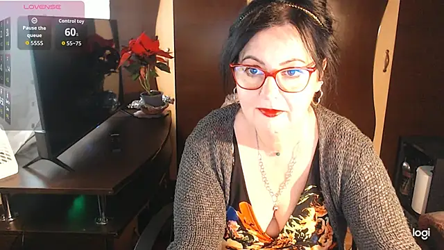 exymilf  online show from 12/17/25, 12:32