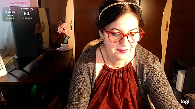 exymilf  online show from 11/10/25, 11:15