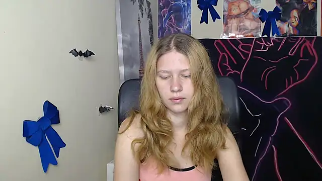 Snapshot of StellaCRL chatting on 07/12/26, 12:06 StellaCRL online show from 07/12/26, 12:06