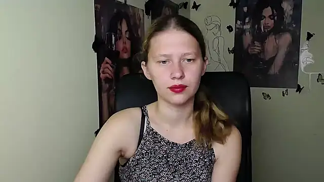 Snapshot of StellaCRL chatting on 06/18/26, 06:34 StellaCRL online show from 06/18/26, 06:34