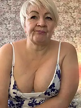 Laura Millf online show from 03/03/25, 02:06