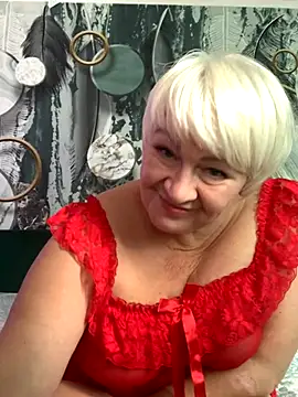 Laura Millf online show from 09/26/25, 11:06