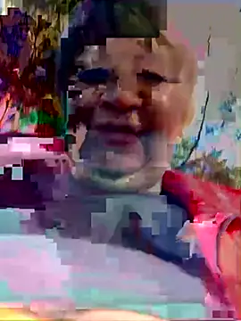 Laura Millf online show from 09/30/25, 12:44