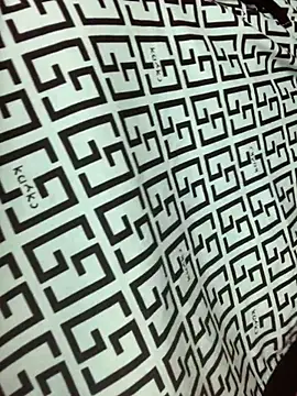 Laura Millf online show from 11/16/25, 01:38