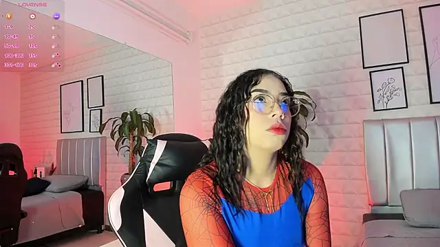 Lizzie-Evans online show from 03/03/26, 12:01