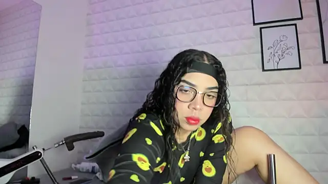 Lizzie-Evans online show from 05/20/26, 12:02