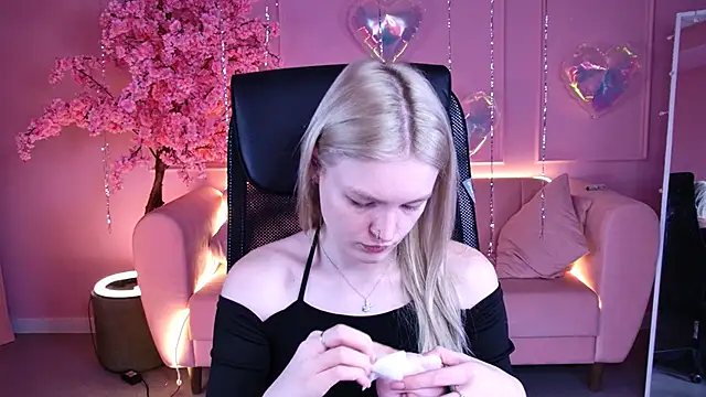 GraceGlamour online show from 02/21/26, 05:09