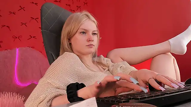 Snapshot of GraceGlamour chatting on 03/19/25, 11:28 GraceGlamour online show from 03/19/25, 11:28