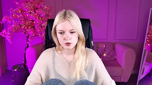 Snapshot of GraceGlamour chatting on 09/10/25, 05:06 GraceGlamour online show from 09/10/25, 05:06