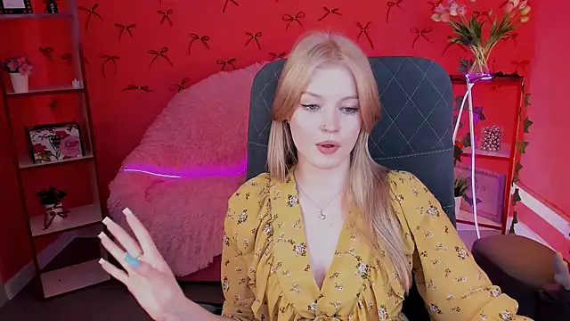 Snapshot of GraceGlamour chatting on 03/07/25, 11:29 GraceGlamour online show from 03/07/25, 11:29