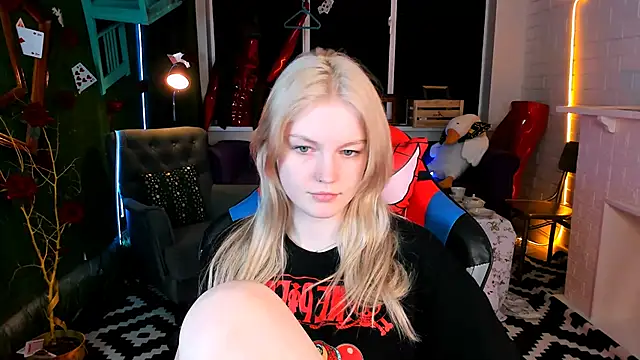 Snapshot of GraceGlamour chatting on 03/15/25, 11:19 GraceGlamour online show from 03/15/25, 11:19