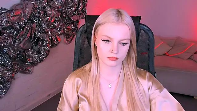 Snapshot of GraceGlamour chatting on 11/30/25, 05:14 GraceGlamour online show from 11/30/25, 05:14