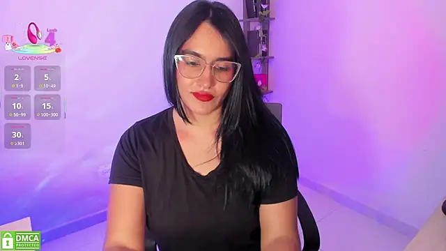 Snapshot of isabella_aristi03 chatting on 10/12/25, 03:52 isabella aristi03 online show from 10/12/25, 03:52