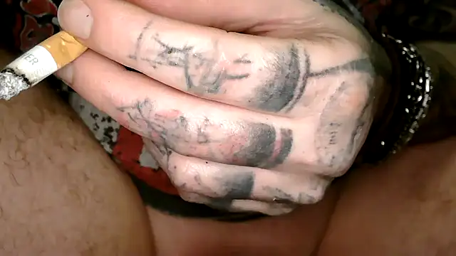 Snapshot of dani4334 chatting on 03/19/25, 07:27 dani4334 online show from 03/19/25, 07:27