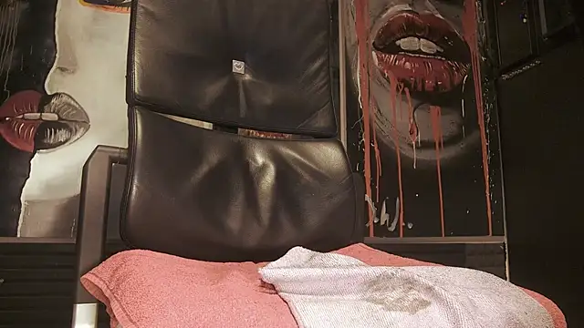 Snapshot of dani4334 chatting on 09/29/25, 07:52 dani4334 online show from 09/29/25, 07:52