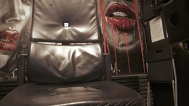 Snapshot of dani4334 chatting on 12/01/25, 05:41 dani4334 online show from 12/01/25, 05:41