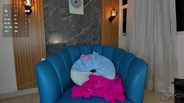 Julie Markk online show from 05/06/26, 08:24