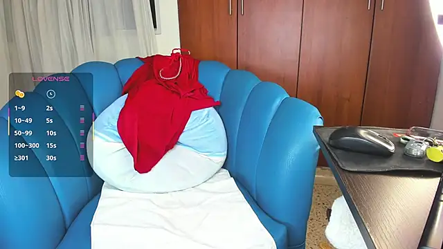 Julie Markk online show from 09/25/25, 08:15