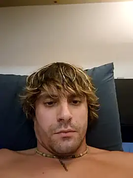 Makikoo online show from 10/15/25, 06:05