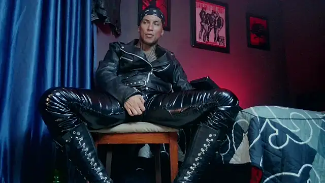 Leonnardo Jaramillo online show from 03/08/26, 02:04