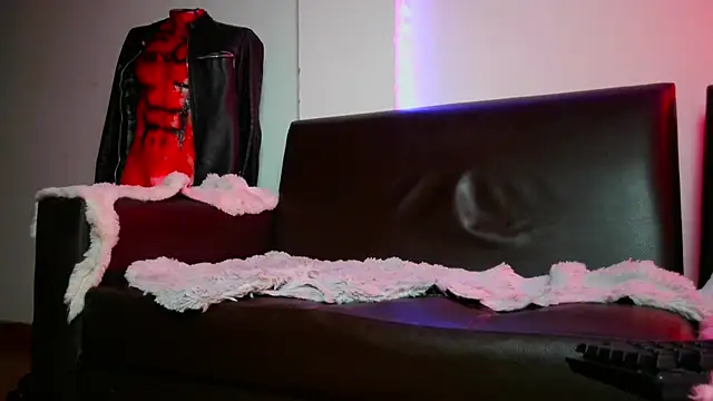 Leonnardo Jaramillo online show from 01/28/25, 12:00