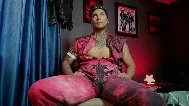 Leonnardo Jaramillo online show from 03/04/26, 03:53