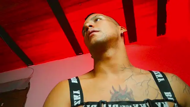 Leonnardo Jaramillo online show from 02/25/25, 10:04