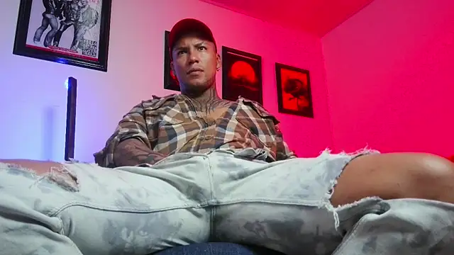 Leonnardo Jaramillo online show from 10/16/25, 10:34