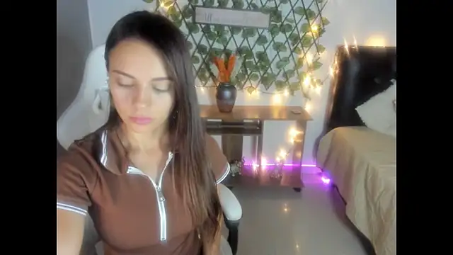 Sara lopez 28 online show from 11/08/25, 01:20