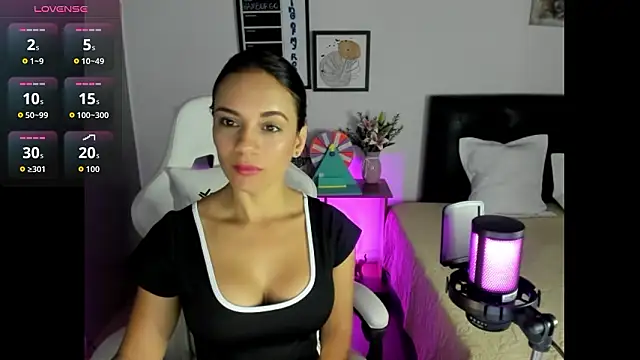 Snapshot of Sara_lopez_28 chatting on 02/05/26, 11:28 Sara lopez 28 online show from 02/05/26, 11:28