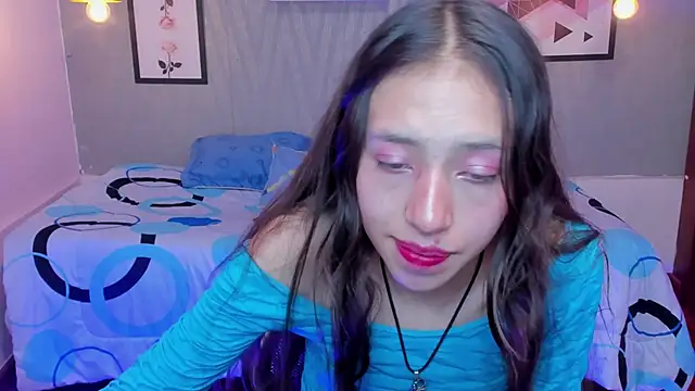Snapshot of Valeria_roussi chatting on 02/20/25, 05:09 Valeria roussi online show from 02/20/25, 05:09