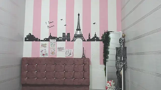 sara caplerx online show from 09/26/25, 12:45