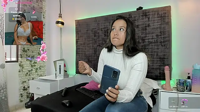 sharoncute1 online show from 10/19/25, 08:00