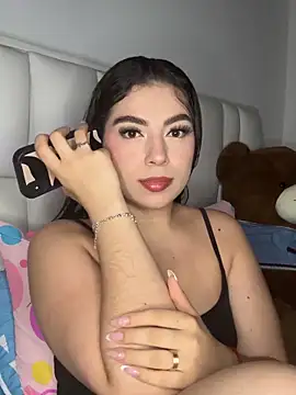 IsabellaAnngel online show from 04/06/26, 01:56