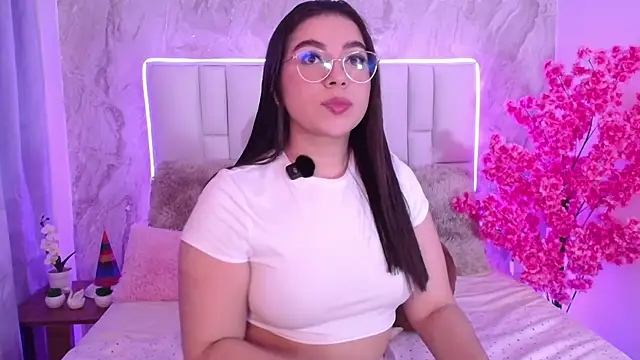 IsabellaAnngel online show from 05/06/26, 09:52