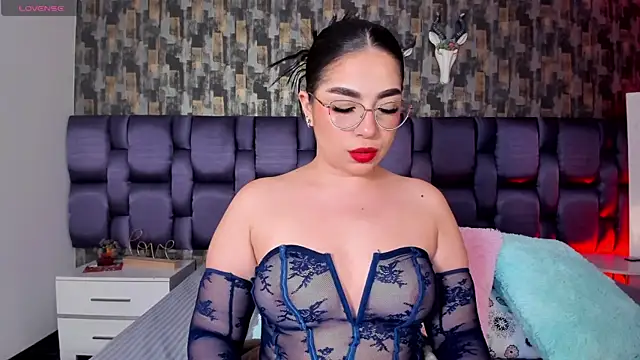 Snapshot of IsabellaAnngel chatting on 10/03/25, 04:47 IsabellaAnngel online show from 10/03/25, 04:47