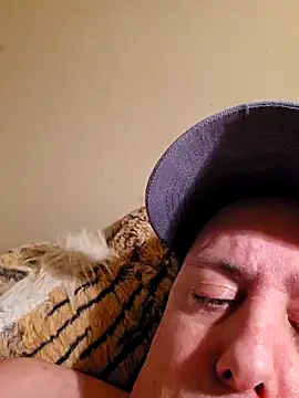 Snapshot of HeteroHotGuy1 chatting on 02/02/25, 12:19 HeteroHotGuy1 online show from 02/02/25, 12:19