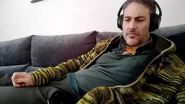 basquehotboy online show from 01/31/25, 02:49