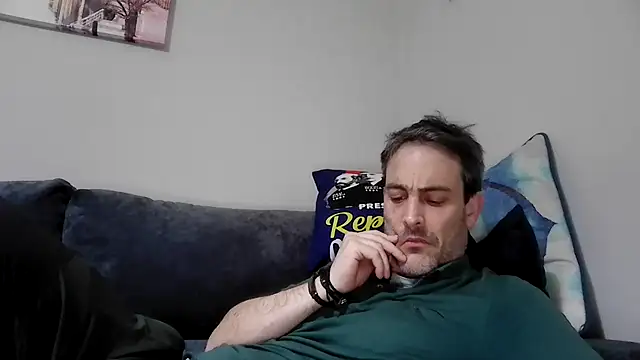 basquehotboy online show from 02/25/25, 08:42