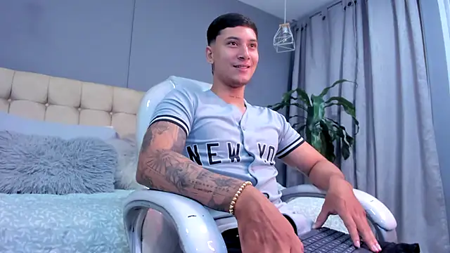 Damian23   online show from 09/20/25, 10:31