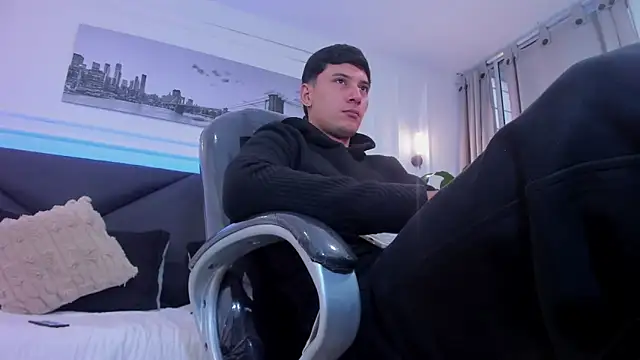 Damian23   online show from 12/16/25, 12:42