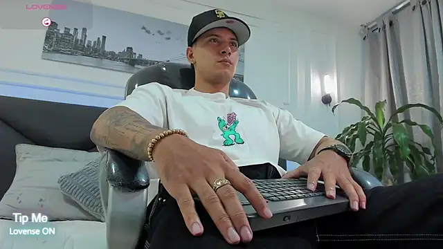 Damian23   online show from 03/14/26, 11:27