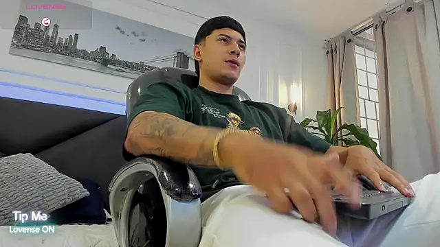 Damian23   online show from 02/17/26, 12:24