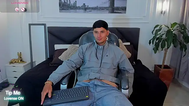 Damian23   online show from 11/05/25, 12:19