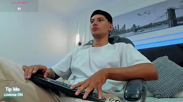 Damian23   online show from 01/14/26, 12:31