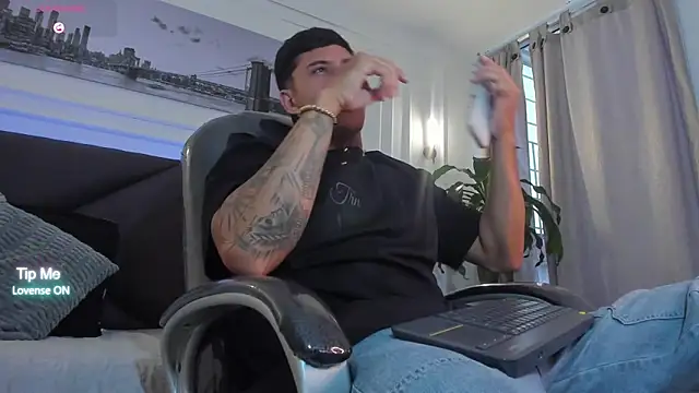 Damian23   online show from 03/01/26, 08:20