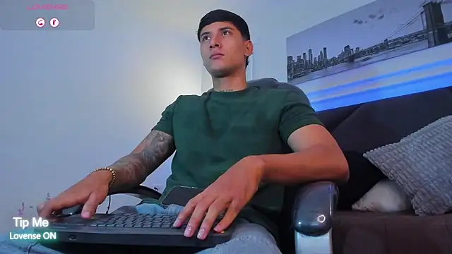 Damian23   online show from 02/03/26, 10:53