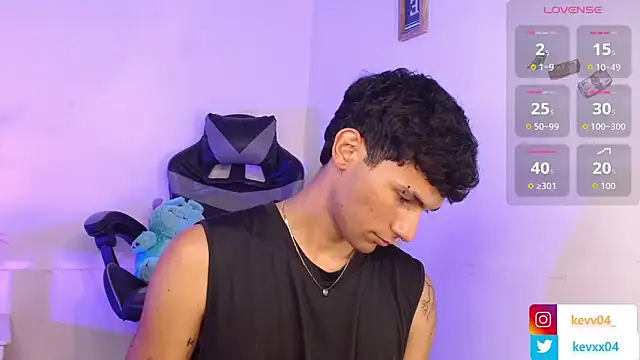 Snapshot of Alexx_tc chatting on 11/20/25, 04:35 Alexx tc online show from 11/20/25, 04:35