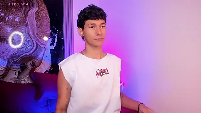 Snapshot of Alexx_tc chatting on 12/02/25, 09:44 Alexx tc online show from 12/02/25, 09:44